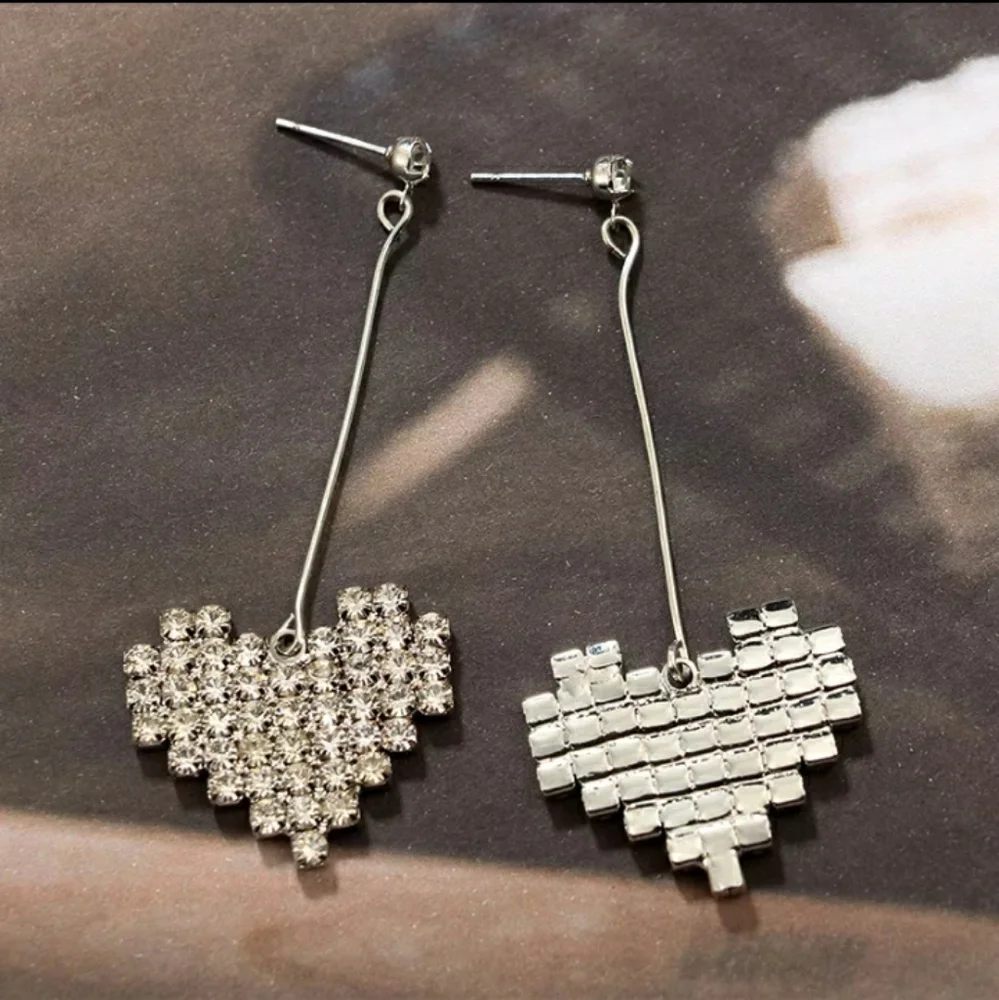 Beautiful Rhinestone Heart Earringsπππππ - Picture 6 of 11